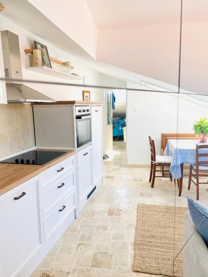Istria Apartment - 3 Minutes From The Beach Novigrad Istria Esterno foto